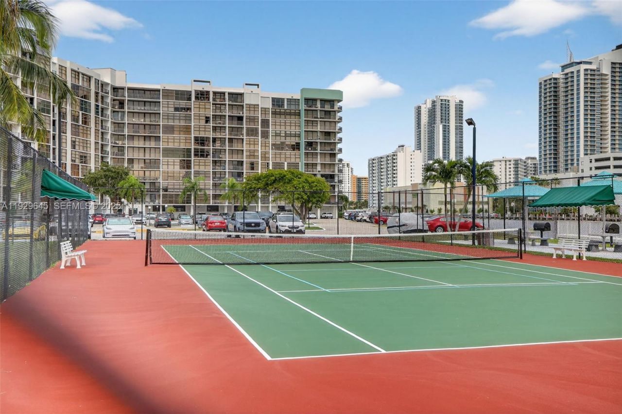 200 Leslie Dr, Unit 707, Hallandale Beach, FL 33009 Photo