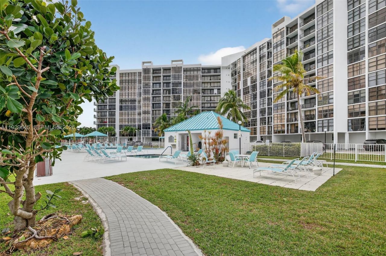 200 Leslie Dr, Unit 707, Hallandale Beach, FL 33009 Photo