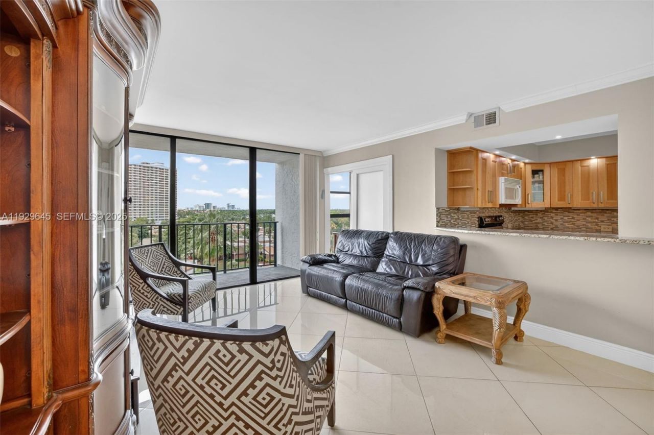 200 Leslie Dr, Unit 707, Hallandale Beach, FL 33009 Photo