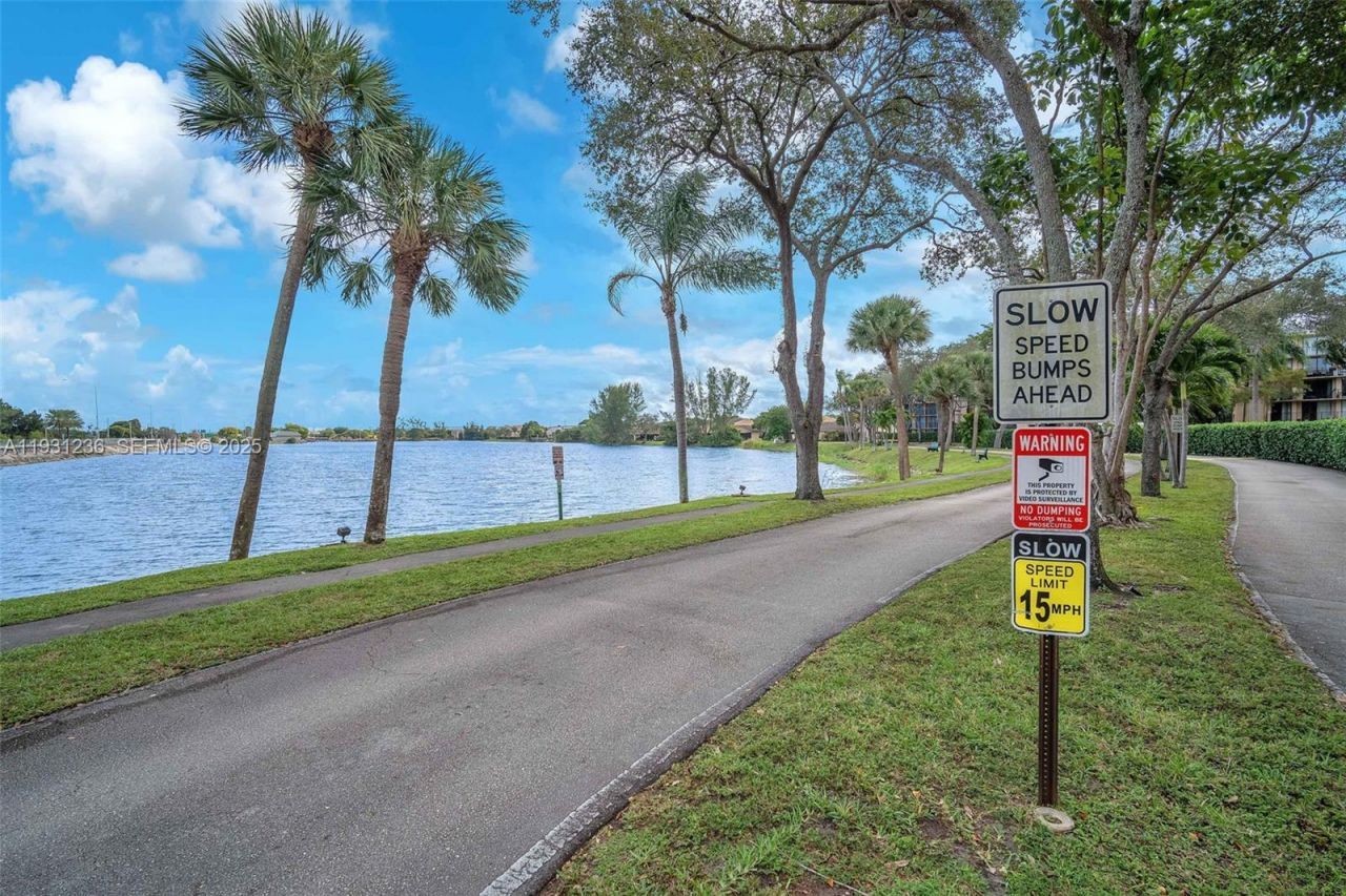 3370 N Beau Rivage Dr, Unit 3N, Pompano Beach, FL 33064 Photo