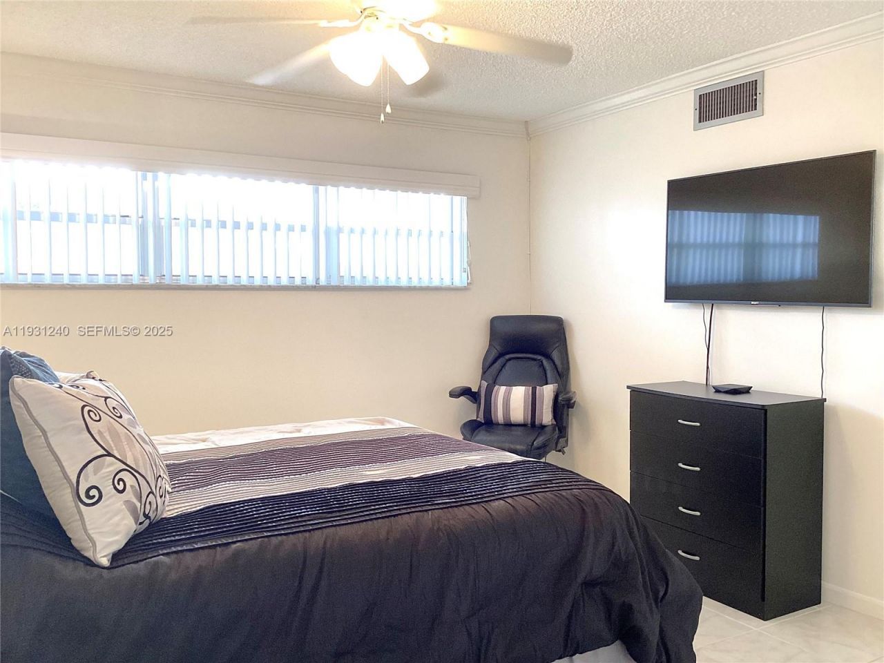 681 S Hollybrook Dr, Unit 307, Pembroke Pines, FL 33025 Photo