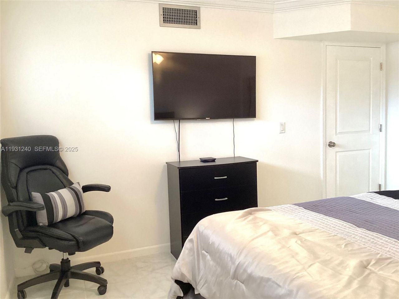 681 S Hollybrook Dr, Unit 307, Pembroke Pines, FL 33025 Photo