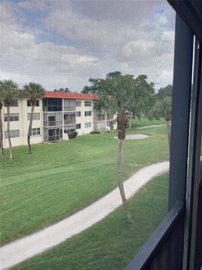 681 S Hollybrook Dr, Unit 307, Pembroke Pines, FL 33025 Photo