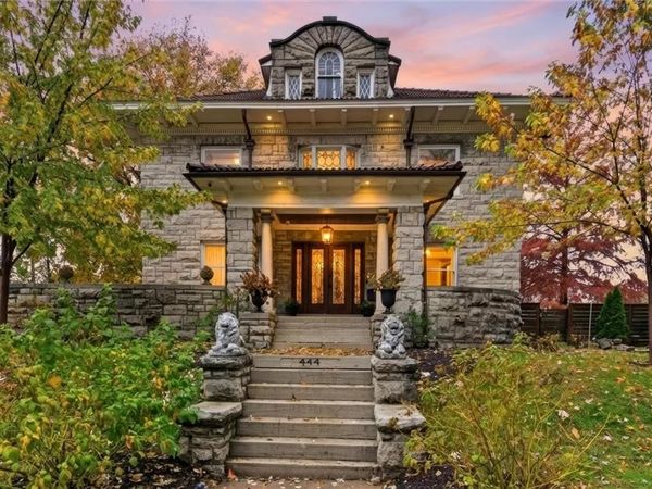 444 Gladstone Boulevard, Kansas City, MO 64124