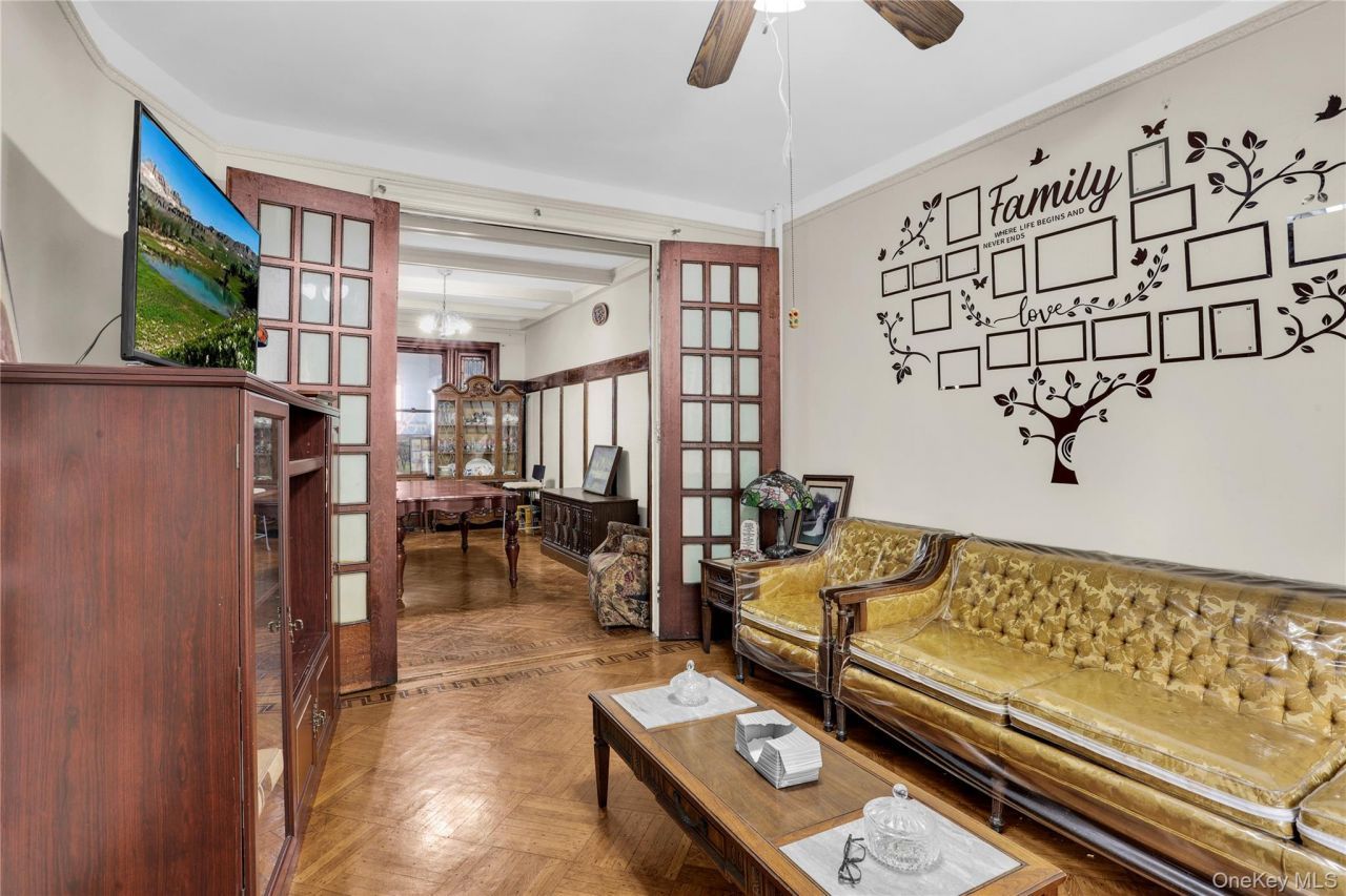 2161 Walton Avenue, Bronx, NY 10453 Main Photo