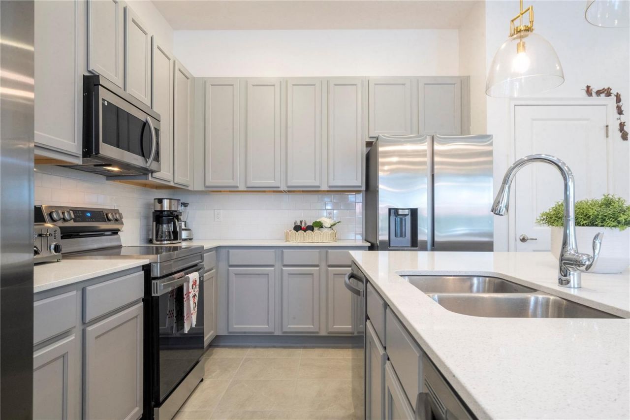 5887 High Seas Drive, Orlando, FL 32821 Photo