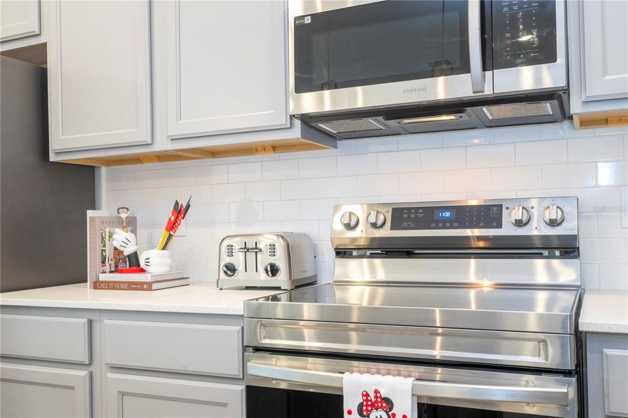 5887 High Seas Drive, Orlando, FL 32821 Photo