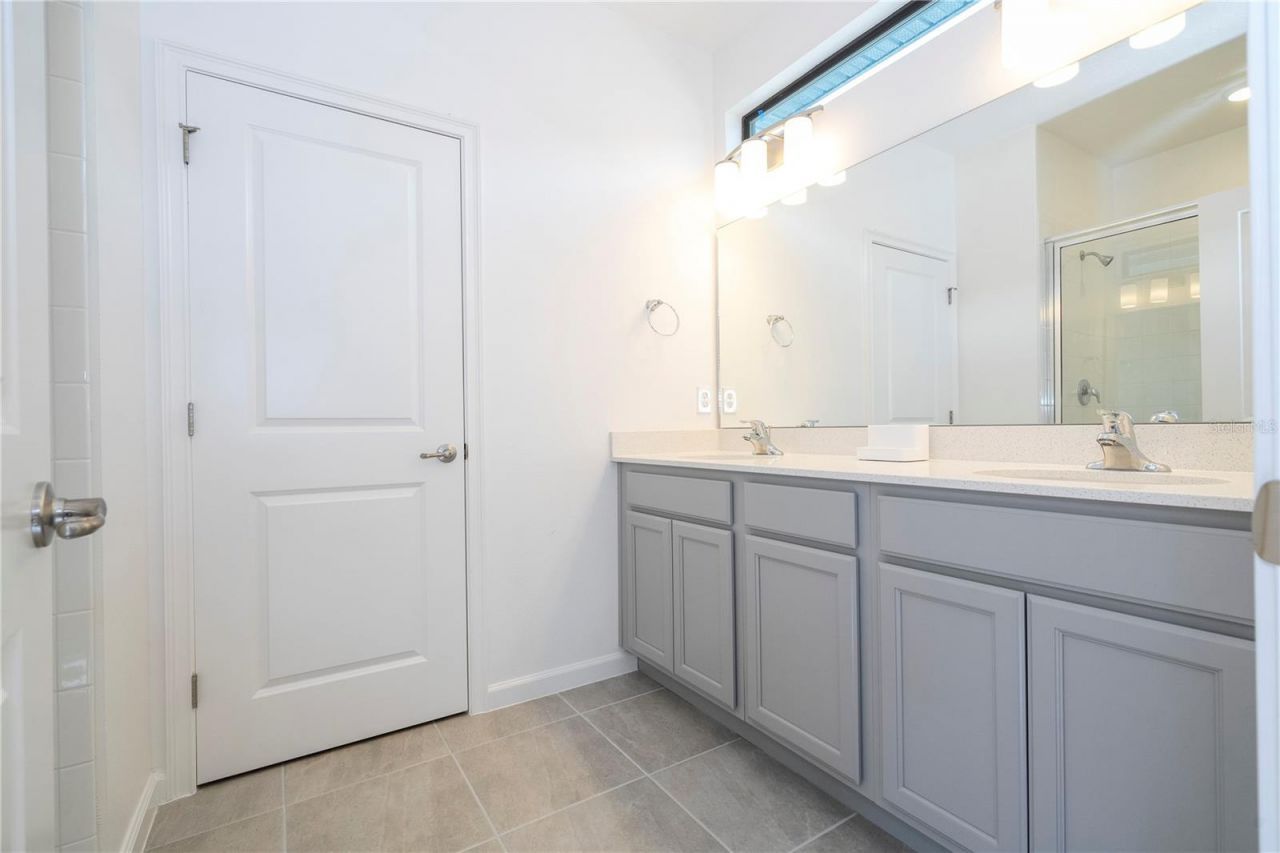 5887 High Seas Drive, Orlando, FL 32821 Photo