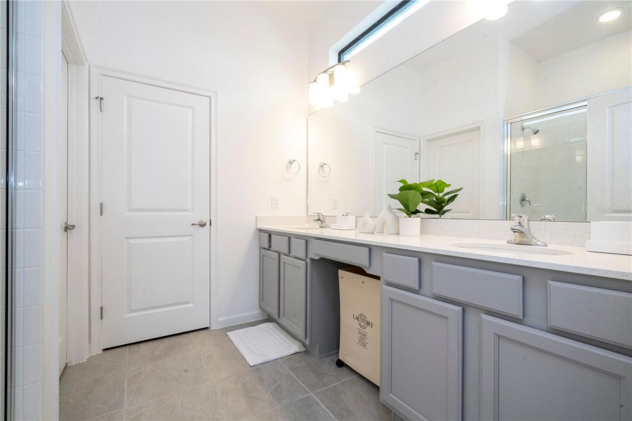 5887 High Seas Drive, Orlando, FL 32821 Photo