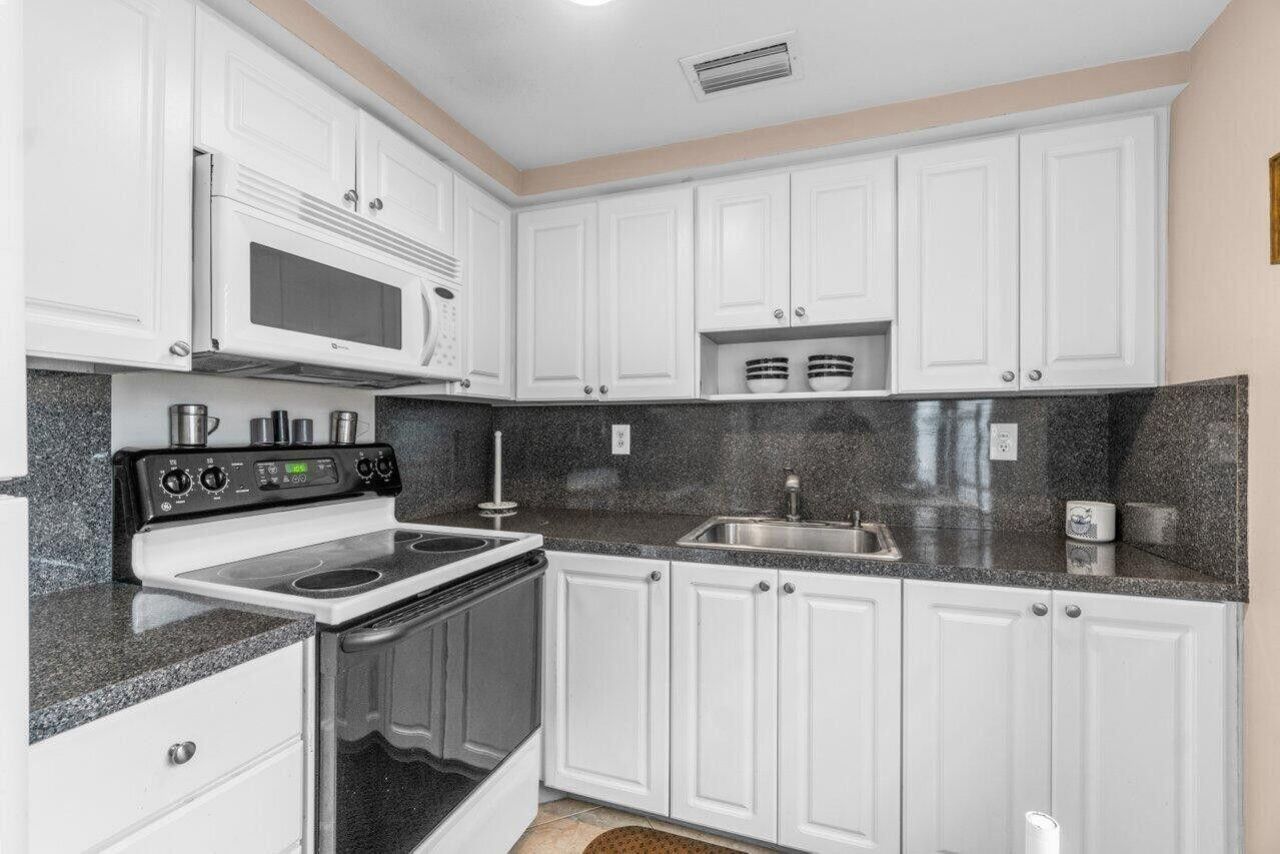715 Normandy O, Delray Beach, FL 33484 Photo