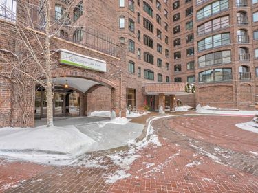 1201 Yale Place, Unit A100, Minneapolis, MN 55403