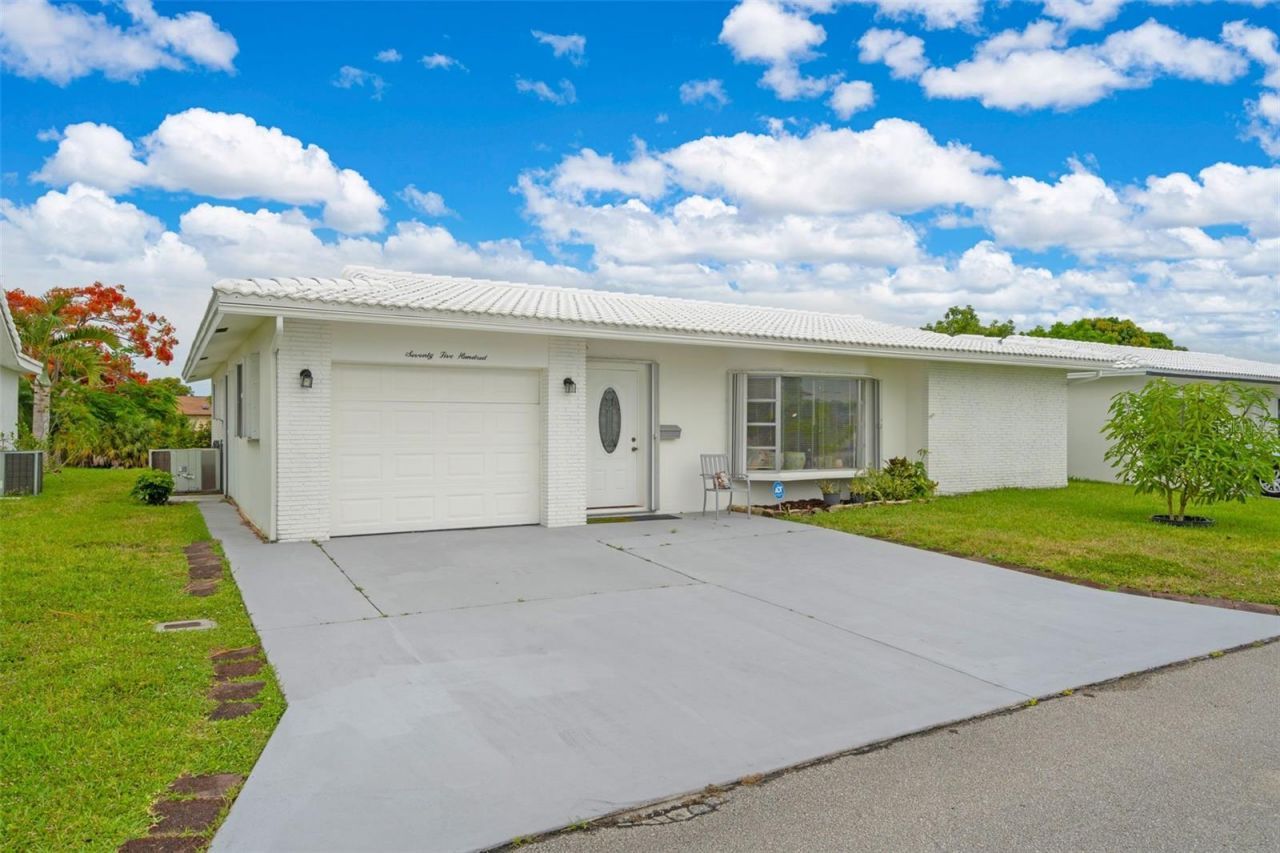 7500 NW 66th Terrace, Tamarac, FL 33321 Photo