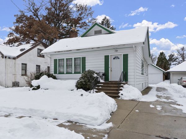 12 N Du Bois Avenue, Elgin, IL 60123
