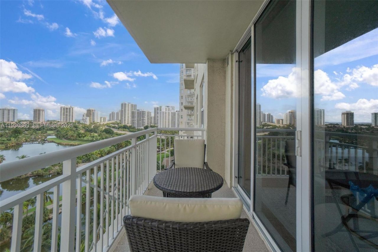 19501 W Country Club Dr, Unit 1202, Aventura, FL 33180 Photo