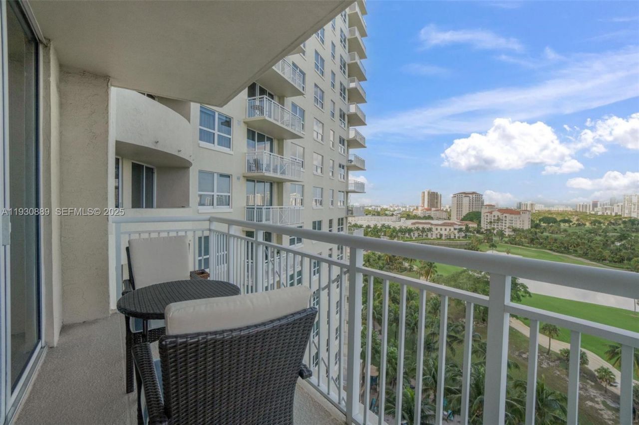 19501 W Country Club Dr, Unit 1202, Aventura, FL 33180 Photo