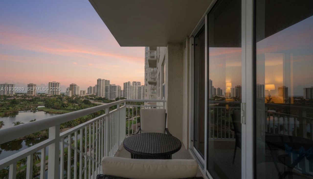 19501 W Country Club Dr, Unit 1202, Aventura, FL 33180 Photo