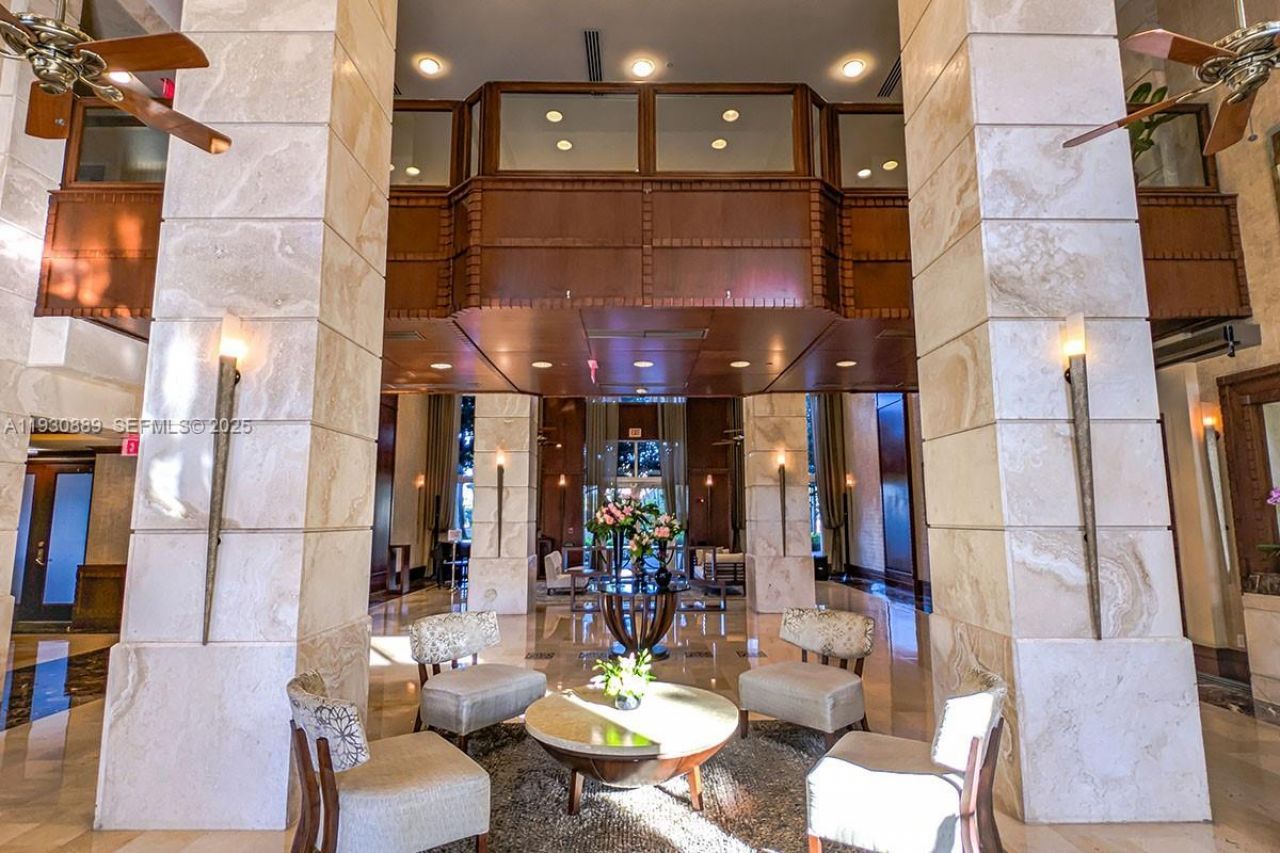 19501 W Country Club Dr, Unit 1202, Aventura, FL 33180 Photo