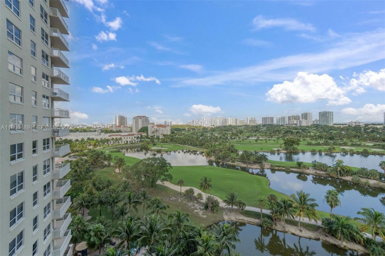19501 W Country Club Dr, Unit 1202, Aventura, FL 33180 Photo