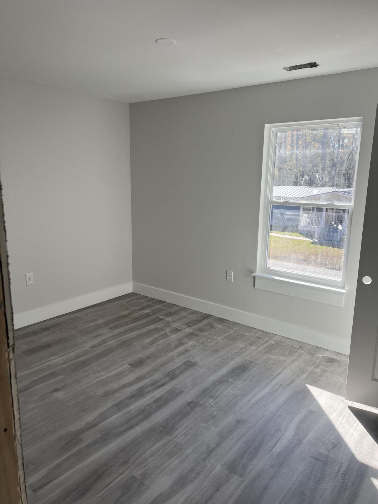 409 University Dr Drive Photo 5