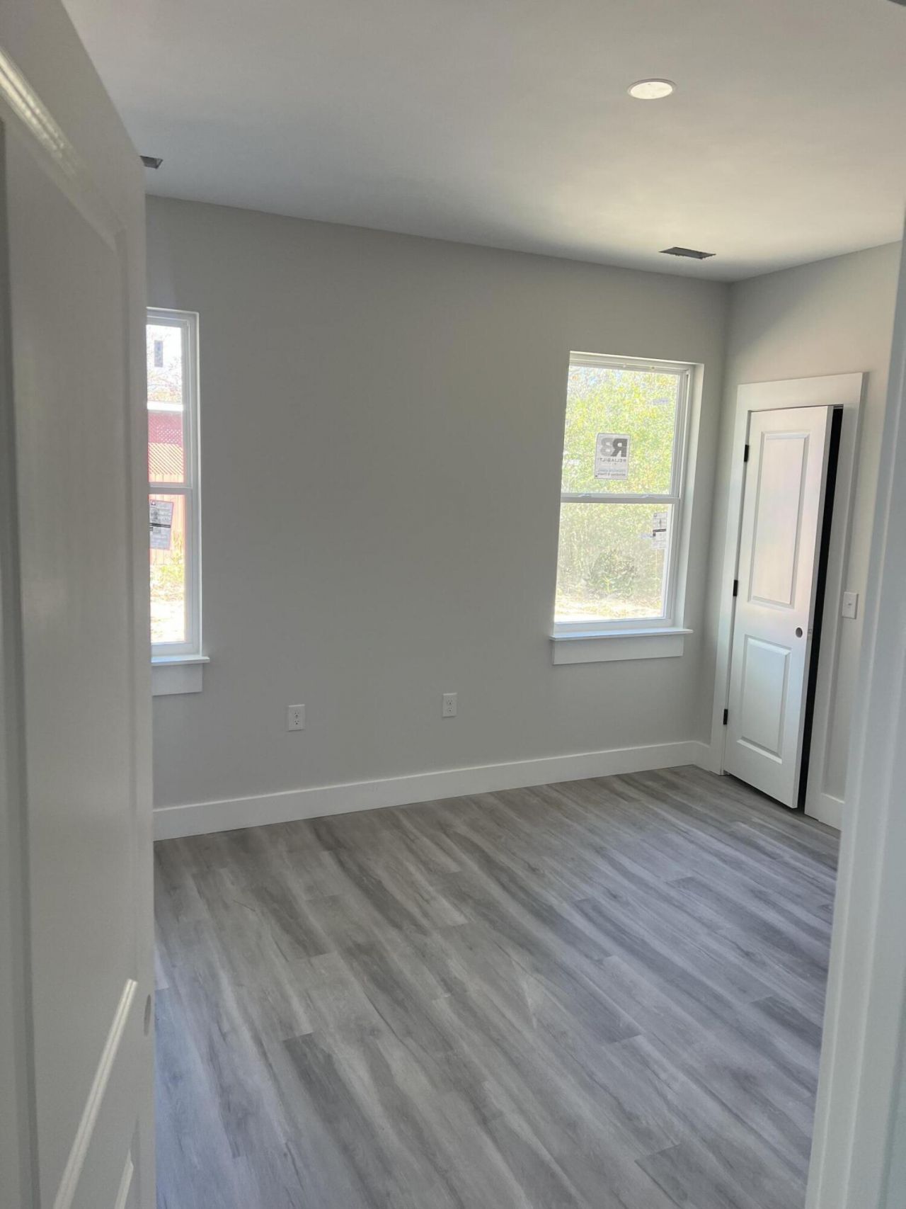 409 University Dr Drive Photo 8