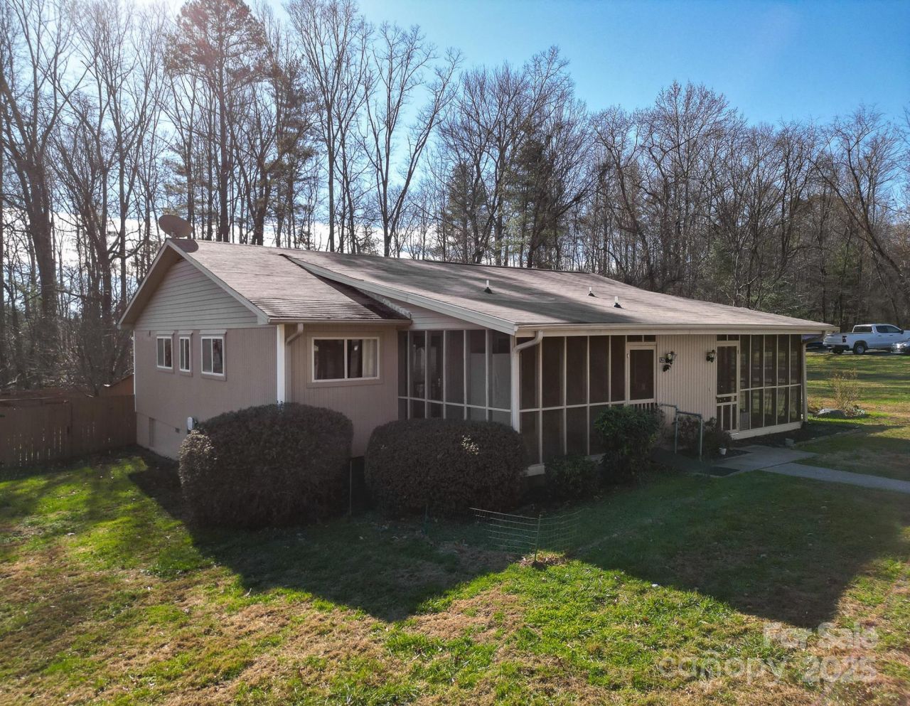 125 Freedom Road, Hendersonville, NC 28792 Main Photo