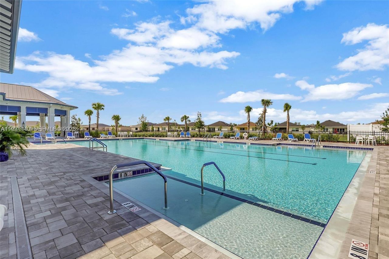 400 SE Mulberry Way , Unit 400, Port Saint Lucie, FL 34984 Photo