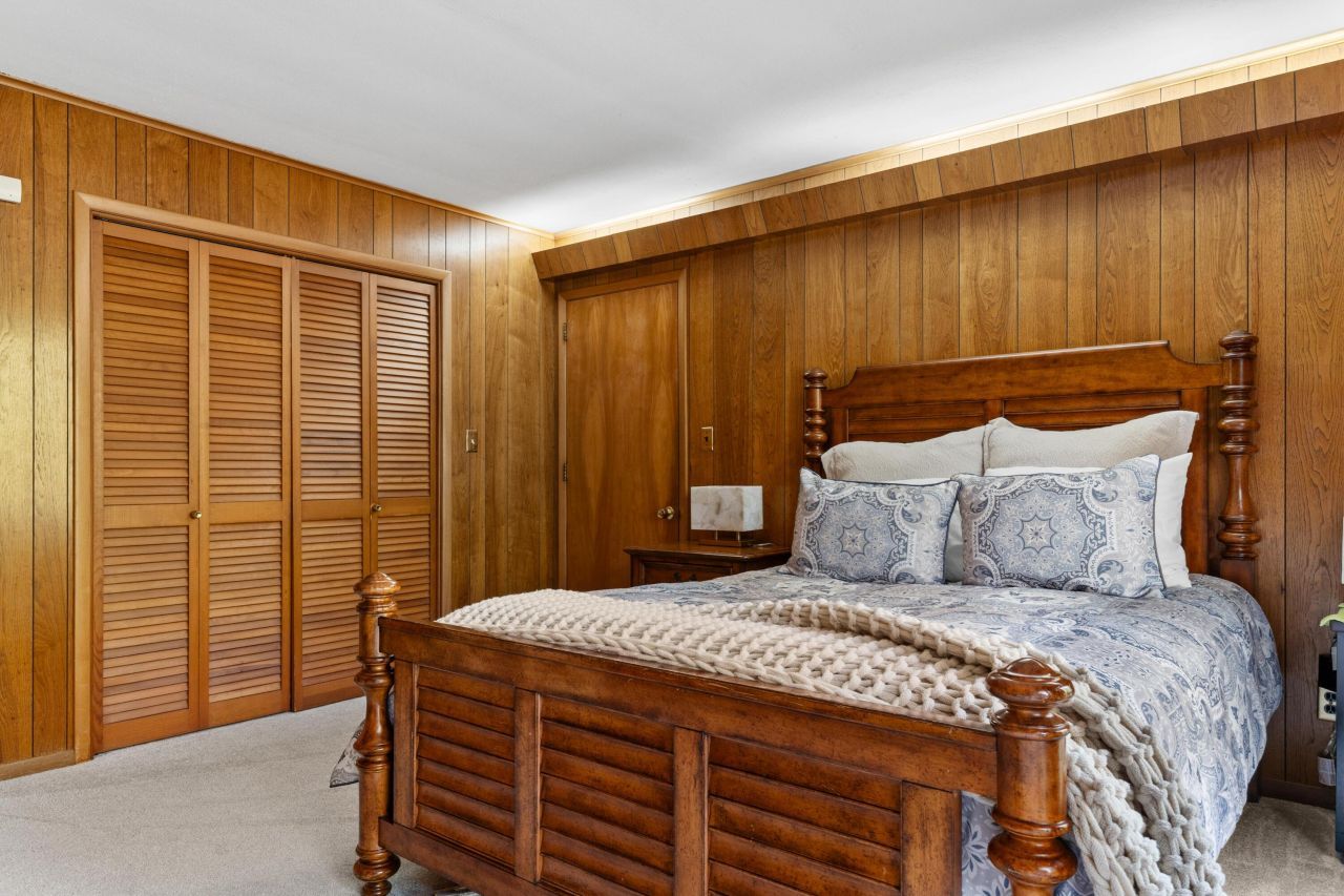 280 NW Livingston Terrace Photo 10