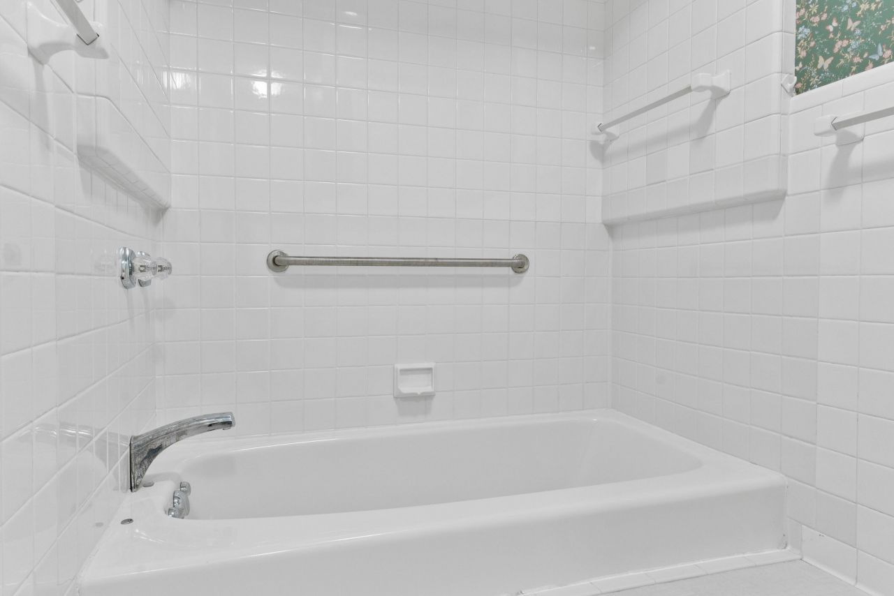 280 NW Livingston Terrace Photo 17