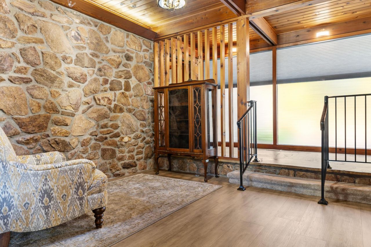 280 NW Livingston Terrace Photo 19