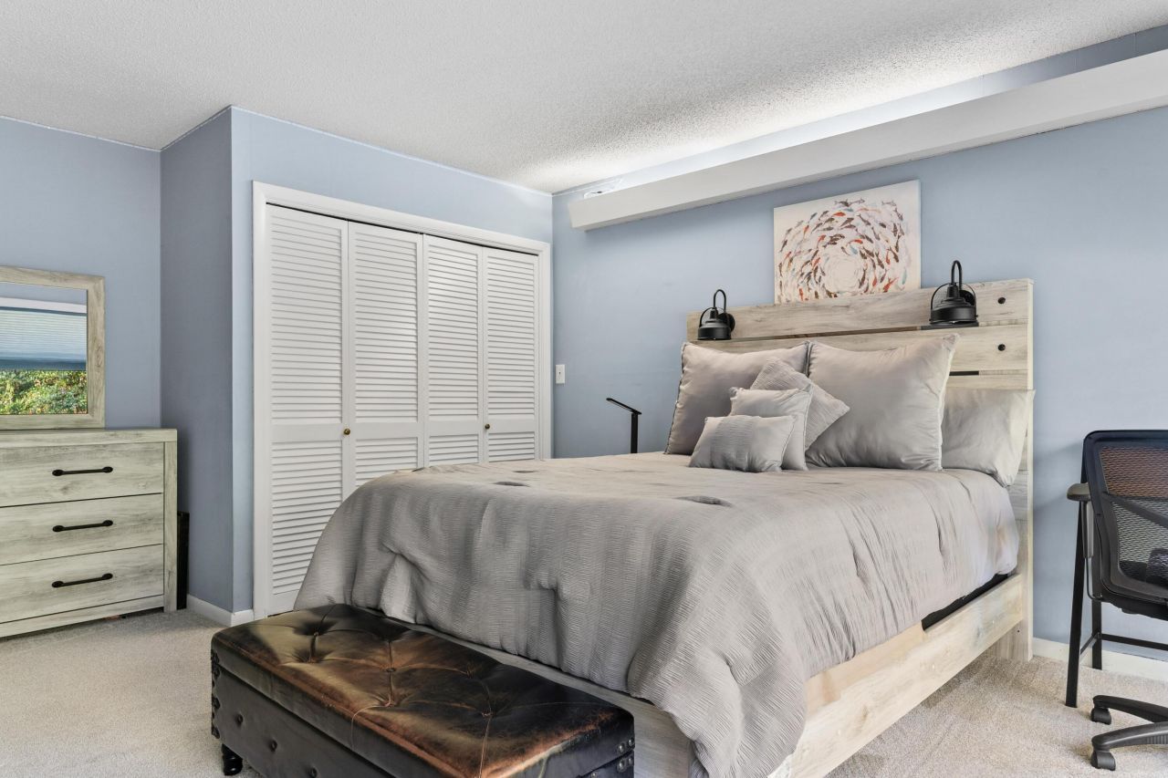 280 NW Livingston Terrace Photo 6