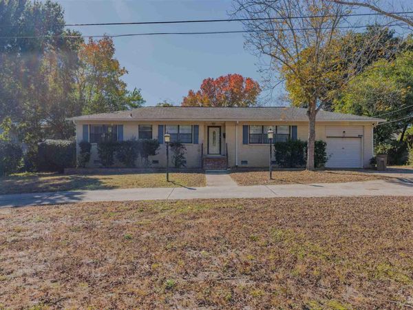 2035 Summit Blvd, Pensacola, FL 32503