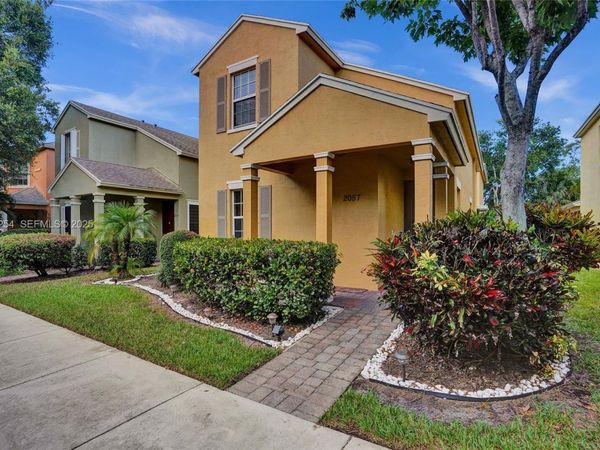 2057 SE Avon Park Dr, Port St. Lucie, FL 34952