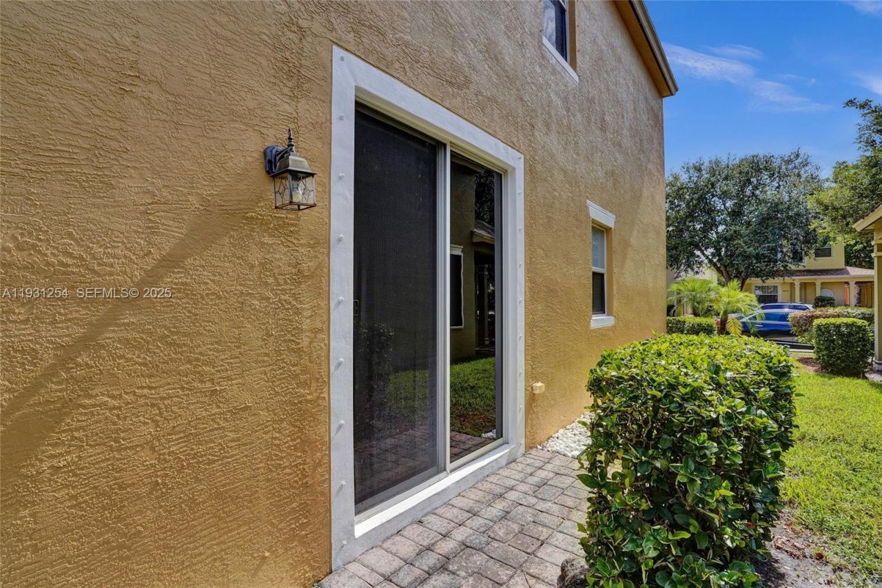 2057 SE Avon Park Dr, Port Saint Lucie, FL 34952 Photo