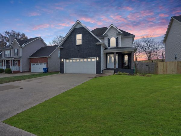 1426 Bruceton Dr, Clarksville, TN 37042