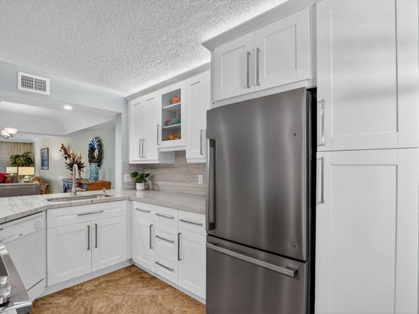 23345 Carolwood Lane, Unit 205, Boca Raton, FL 33428