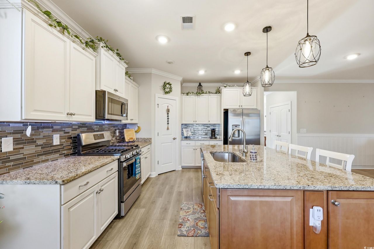 3458 Eversheen Dr. Photo 13