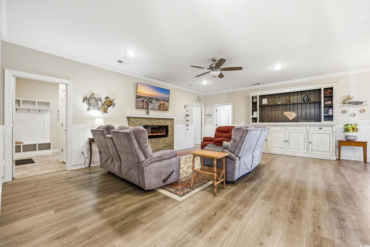 3458 Eversheen Dr. Photo 18