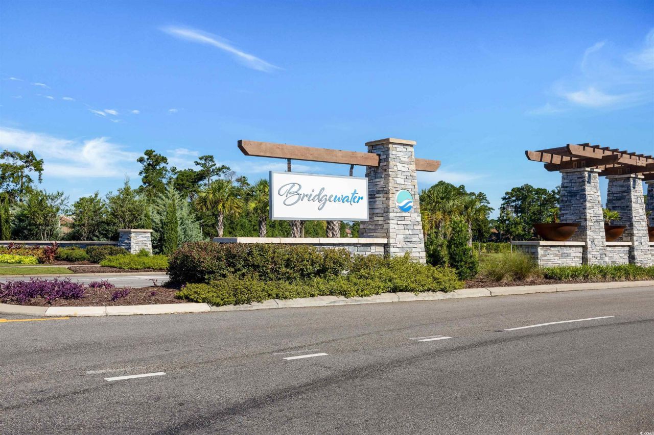 3458 Eversheen Dr. Photo 2