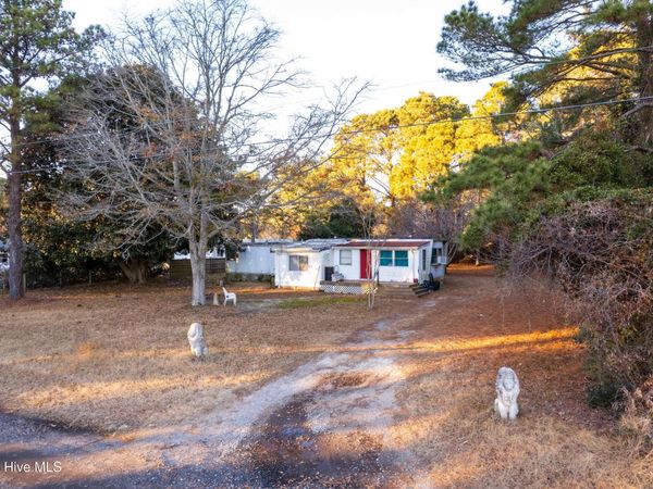 128 Snow Goose Lane, Knotts Island, NC 27950