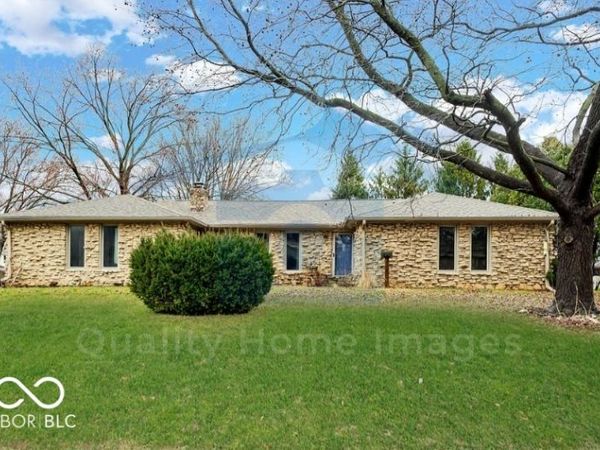 4066 Roamin Drive, Greenwood, IN 46142