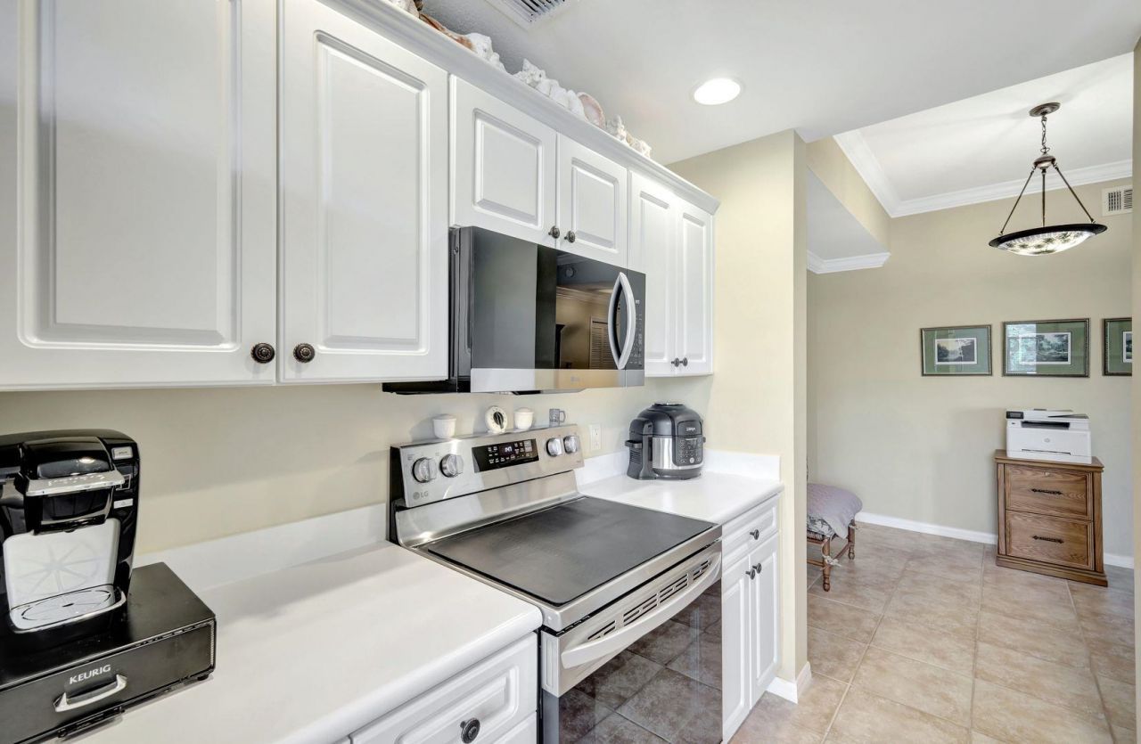 8310 Whiskey Preserve Cir, Unit 212, Fort Myers, FL 33919 Photo