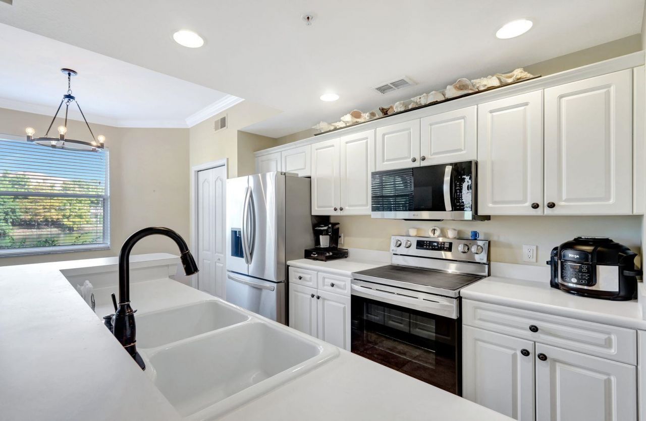 8310 Whiskey Preserve Cir, Unit 212, Fort Myers, FL 33919 Photo