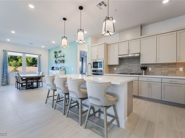 6 Barrio Alto Court, Henderson, NV 89011