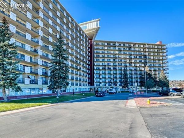 411 Lakewood Circle, Unit B1016, Colorado Springs, CO 80910