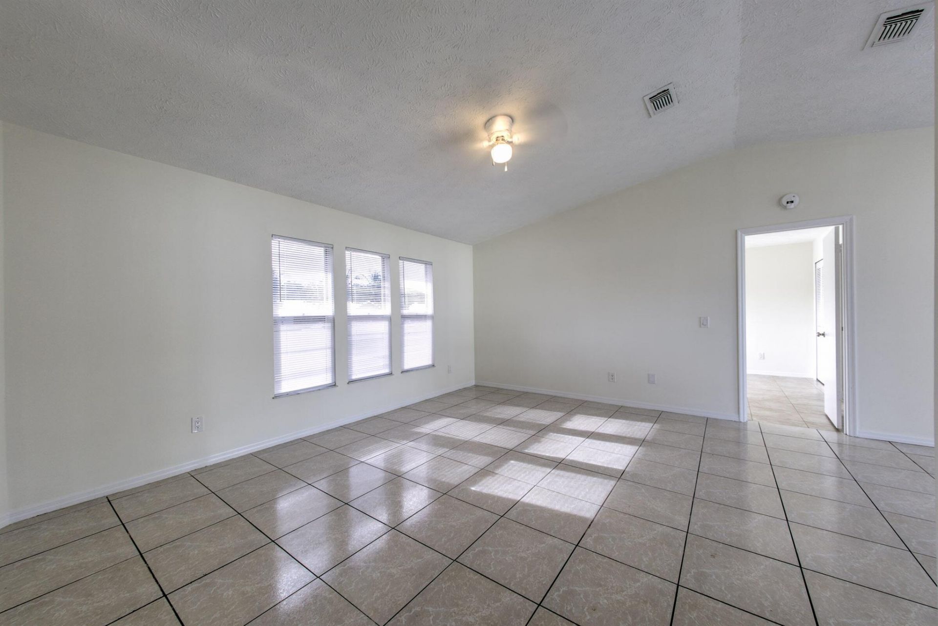 554 NW Twylite Terrace, Port Saint Lucie, FL 34983 Photo
