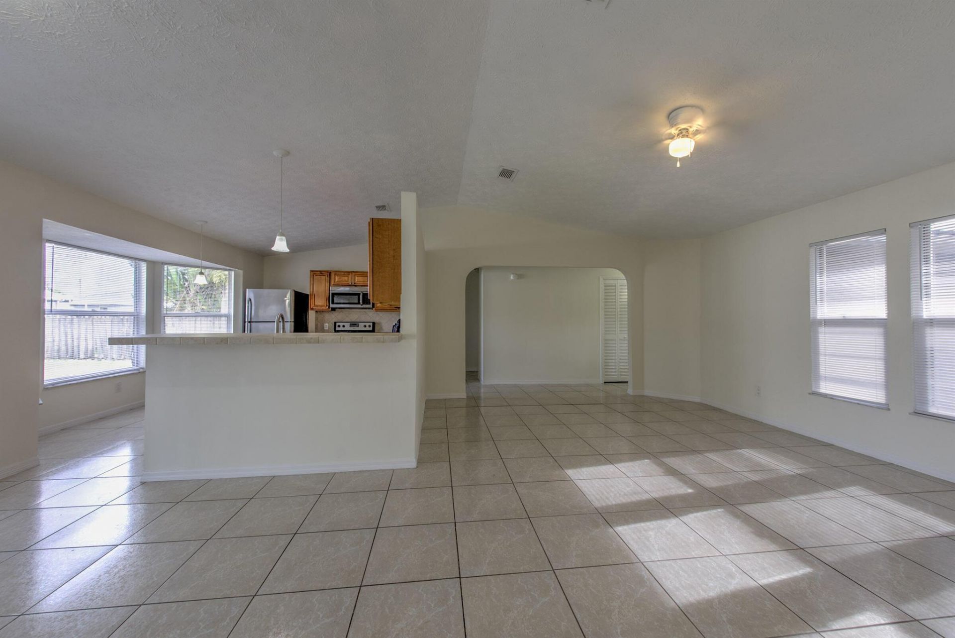 554 NW Twylite Terrace, Port Saint Lucie, FL 34983 Photo