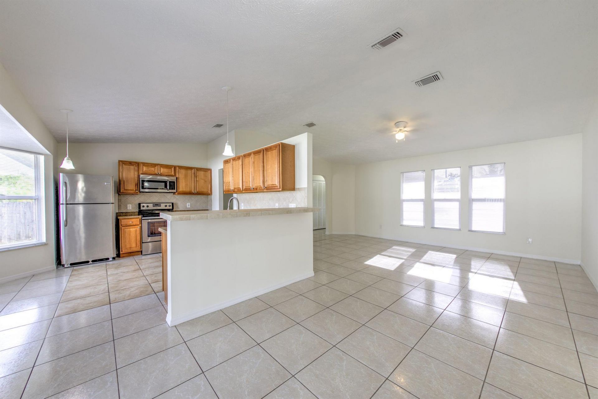 554 NW Twylite Terrace, Port Saint Lucie, FL 34983 Photo