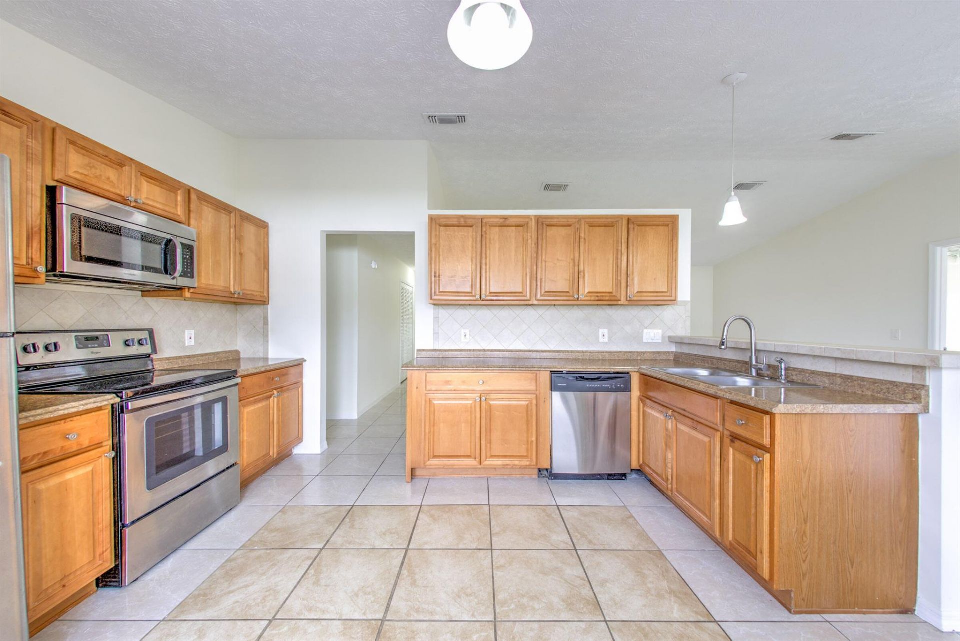 554 NW Twylite Terrace, Port Saint Lucie, FL 34983 Photo