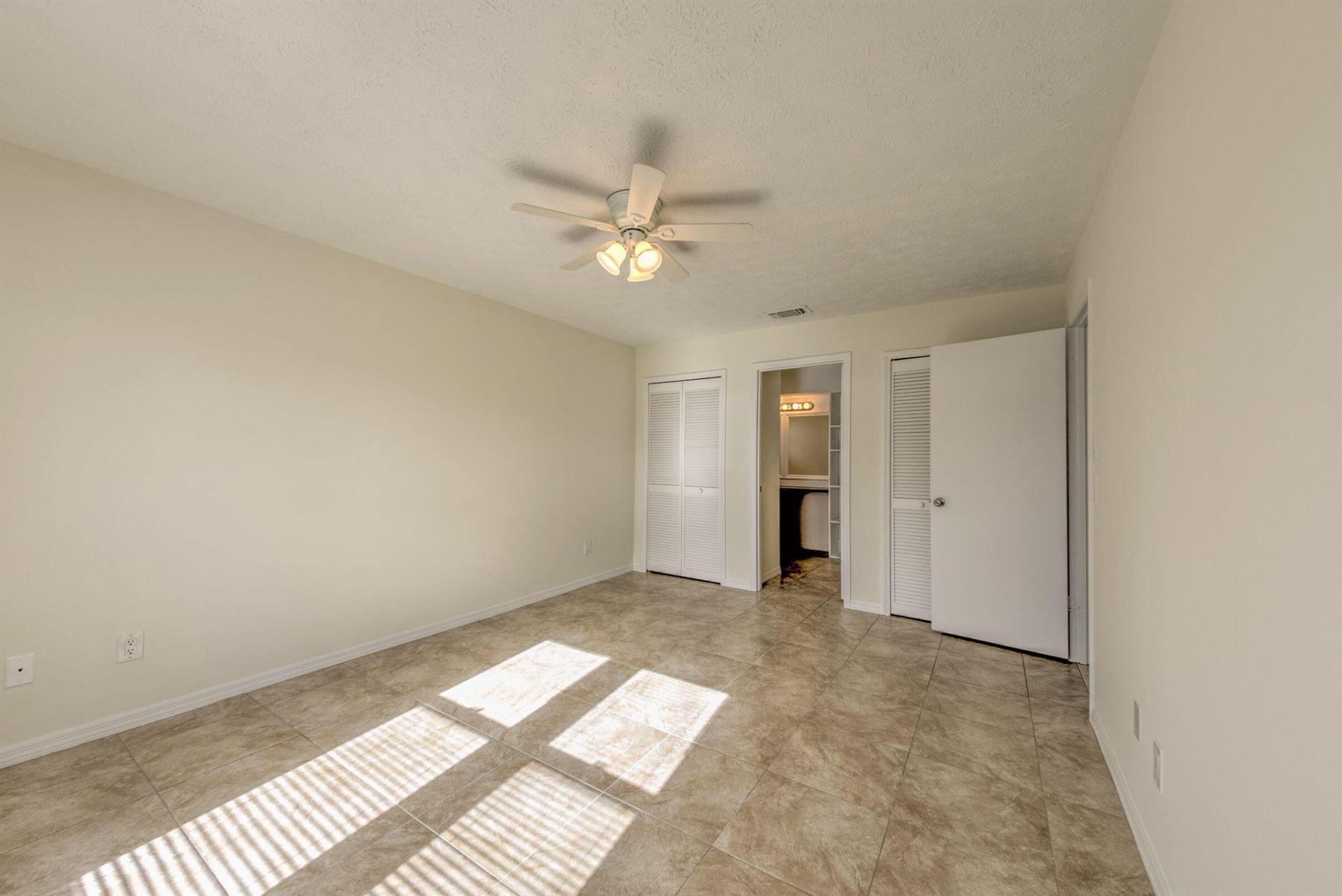 554 NW Twylite Terrace, Port Saint Lucie, FL 34983 Photo