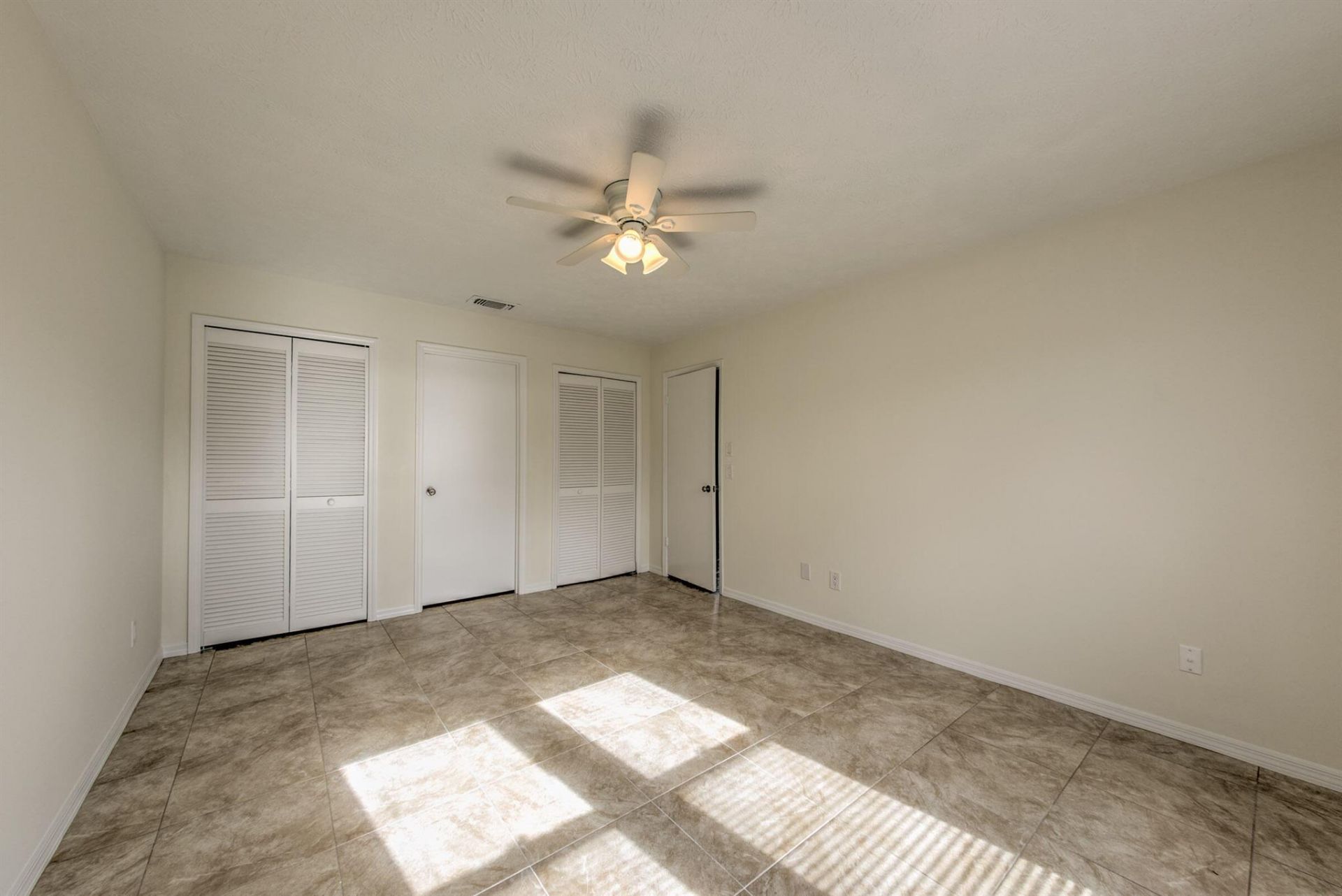 554 NW Twylite Terrace, Port Saint Lucie, FL 34983 Photo